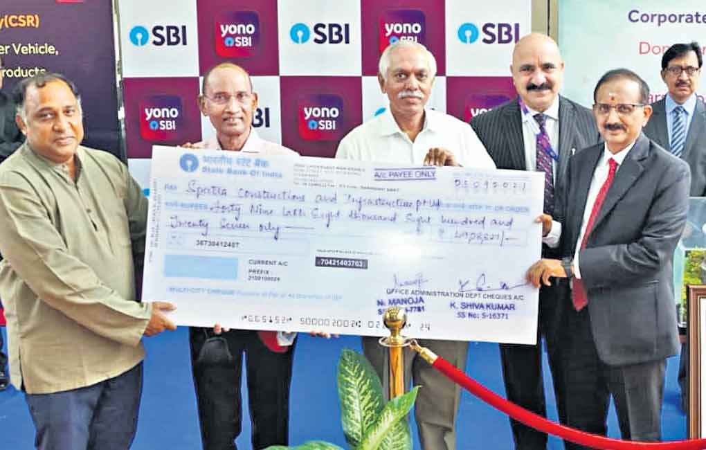 Telangana: SBI provides computer, science lab to govt school
