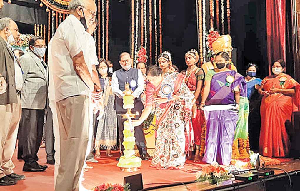 SMP High School: Teachers hailed for services during pandemic