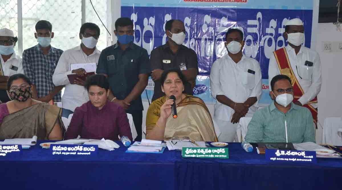 Podu lands issue will be resolved soon: Minister Satyavathi