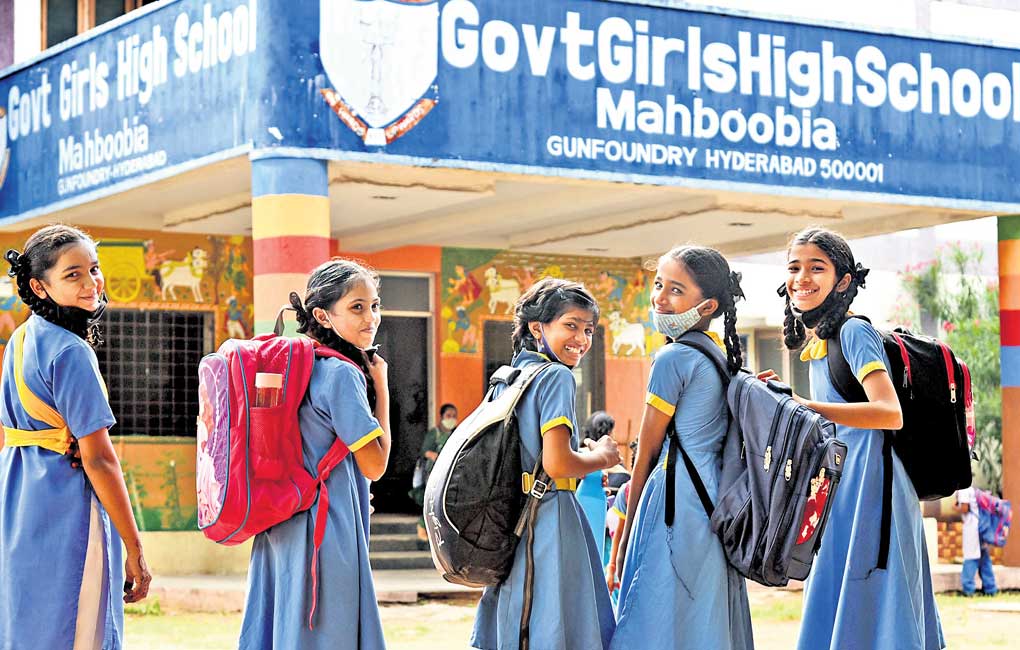 Pandemic: Telangana Govt Issues SOPs For Reopening Of Schools-Telangana ...