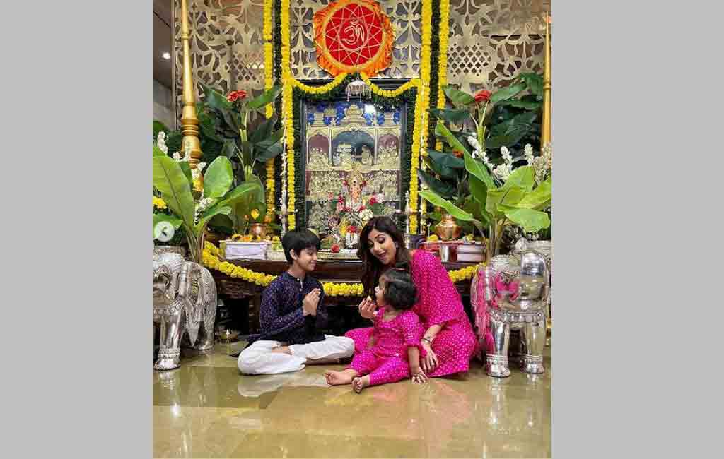 Shilpa Shetty rings in Ganesh Chaturthi with kids Viaan, Samisha