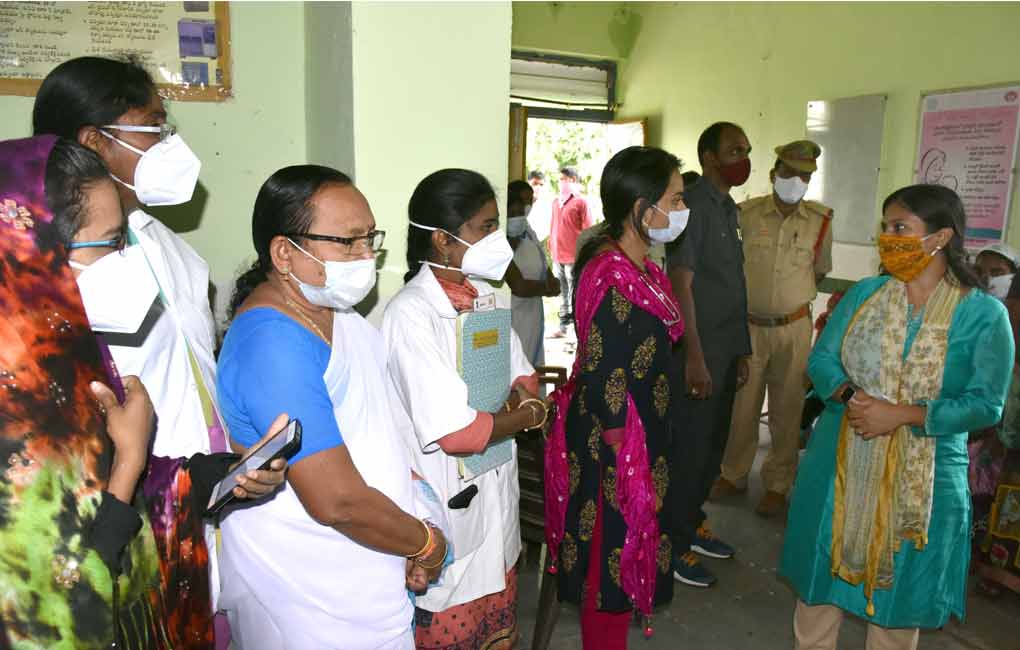 Adilabad Collector instructs health workers to ensure safe deliveries
