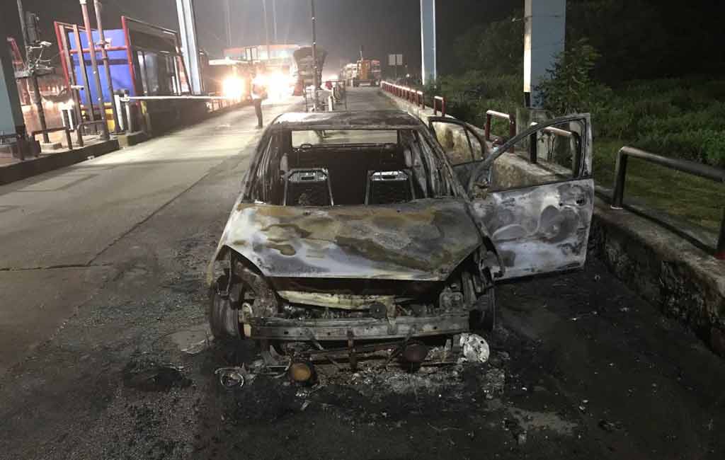 Telangana: Car catches fire near Renigunta toll plaza