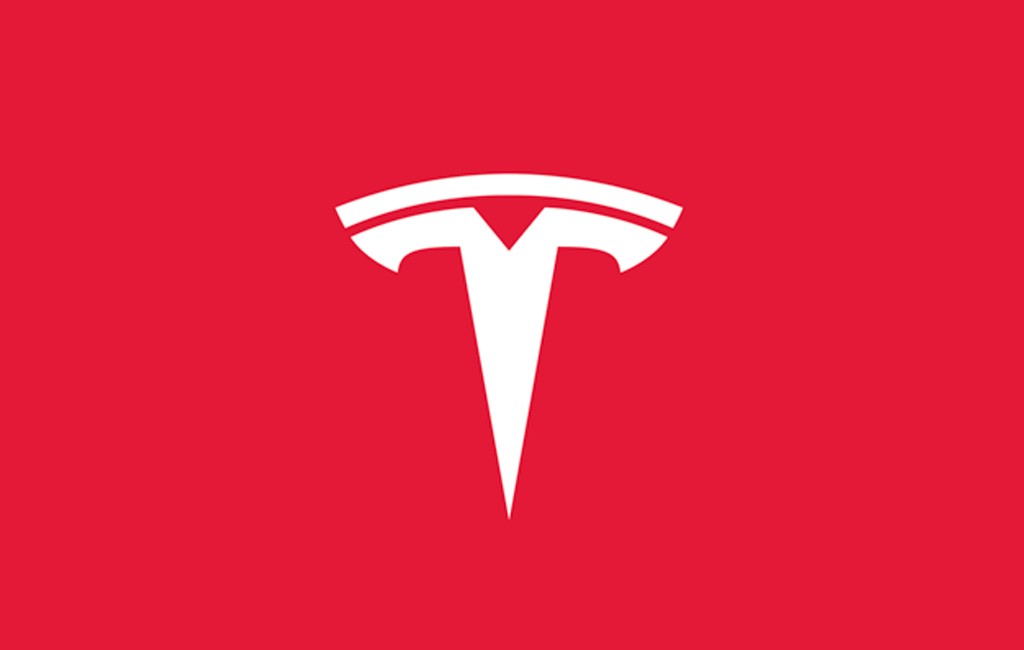 Tesla may release $25,000 electric car without a steering wheel in 2023