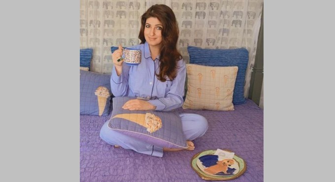 Twinkle Khanna shares her marriage diaries with Akshay Kumar