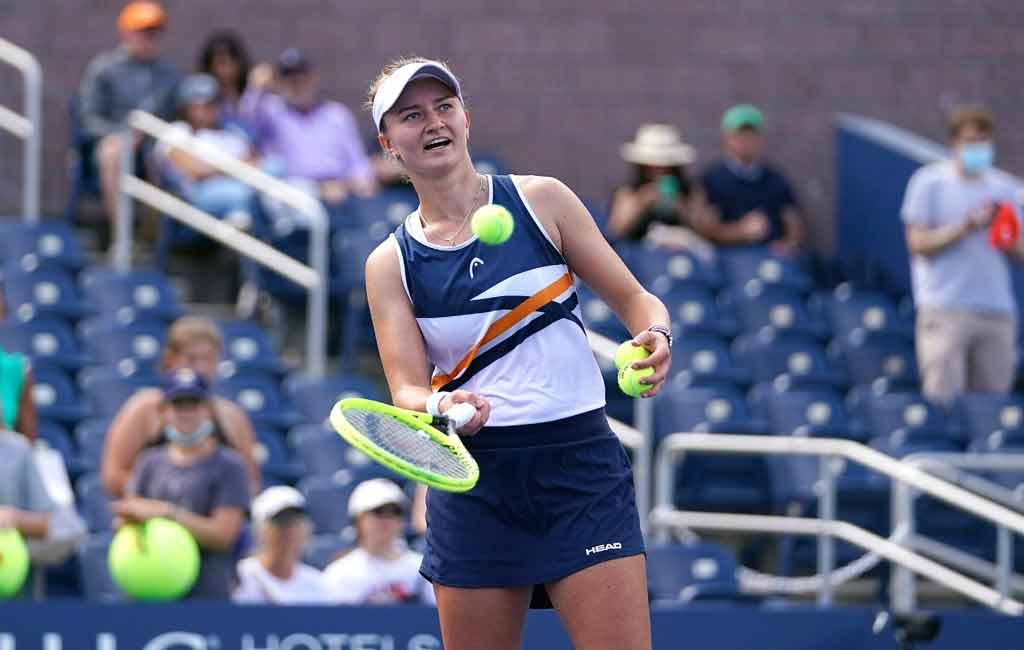 US Open: French Open champ Krejcikova gets past Muguruza