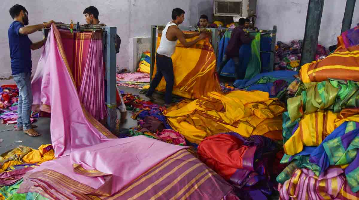 GHMC gearing up to distribute Bathukamma sarees