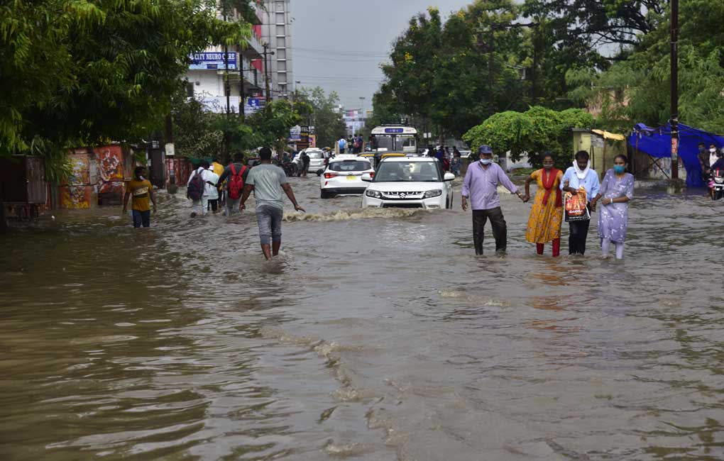 Normal life comes to standstill across Warangal