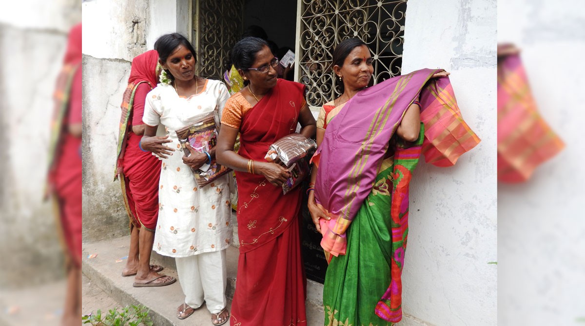 Nine lakh women to get Bathukamma sarees in Adilabad