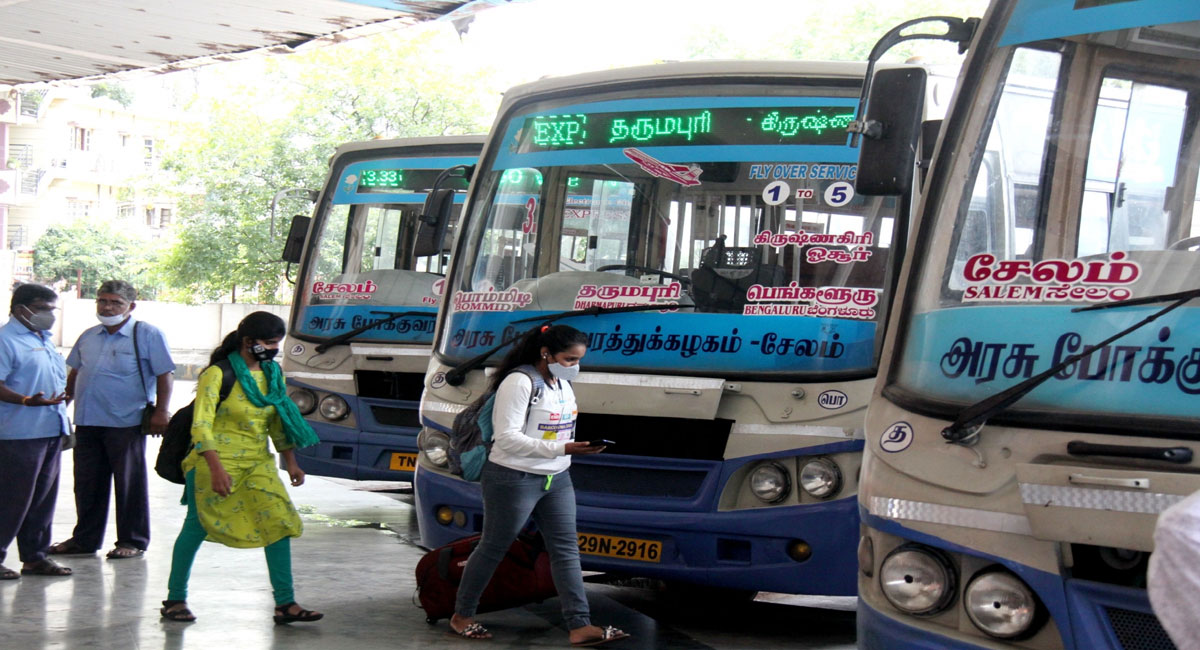 Youth attempts ‘filmy style kiss’ in bus, girl files complaint