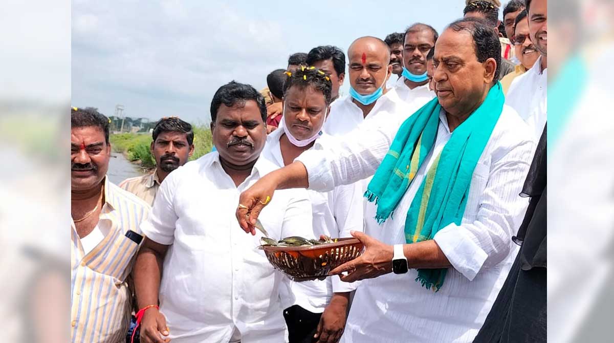 Govt gives paramount importance to welfare of fishermen: Indrakaran
