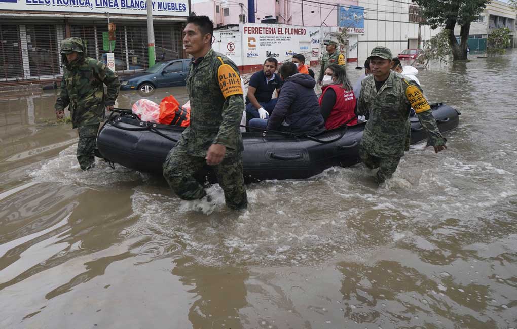 16 die as floods swamp public hospital in central Mexico
