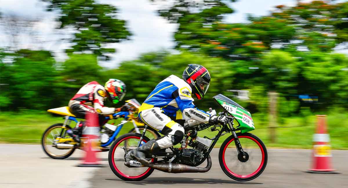 100 entries for 2W National Drag Racing Championship