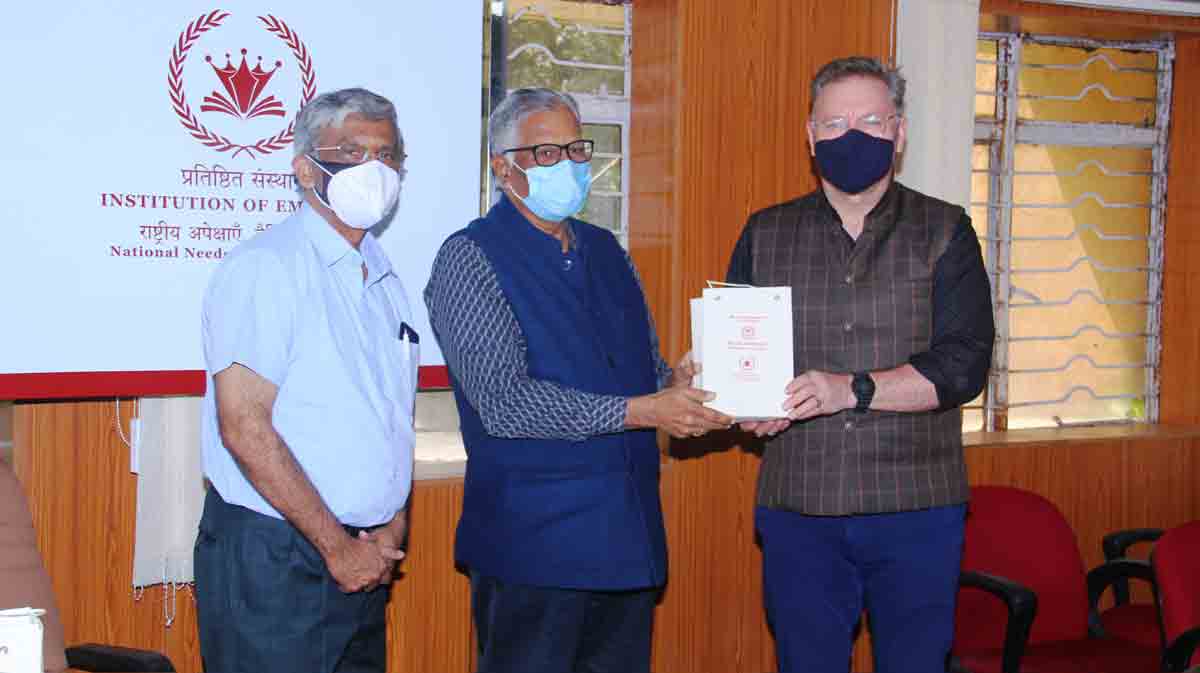 Australian High Commission members visit UoH