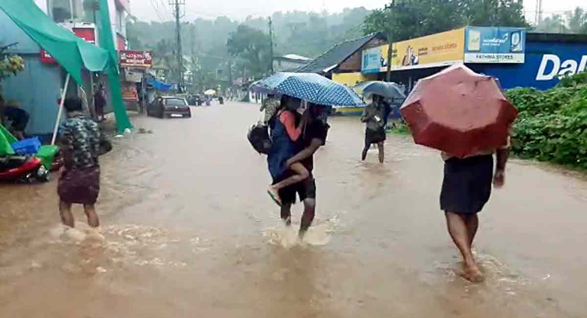 8 dead, 4 missing as heavy rains lash Kerala