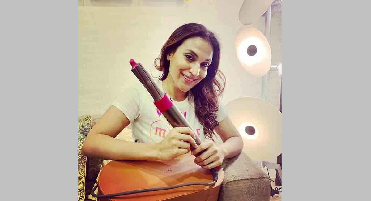 Rajinikanth’s daughter Aishwarya to make her directorial debut in Telugu