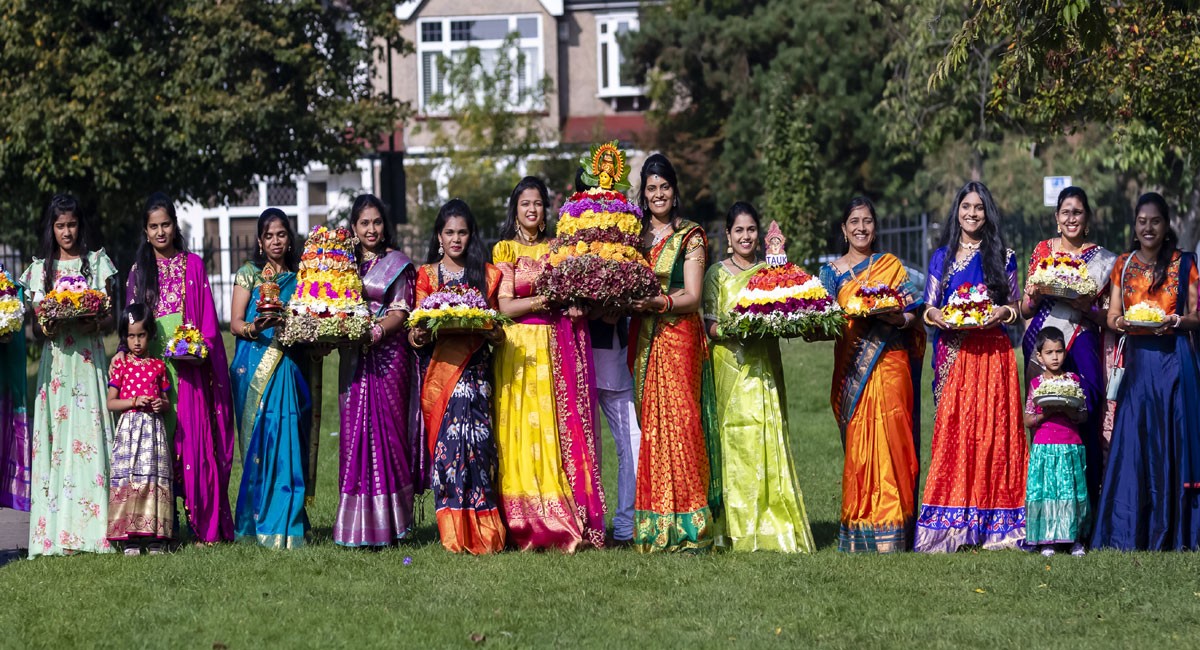 Telangana community in London celebrates Bathukamma, promote handlooms