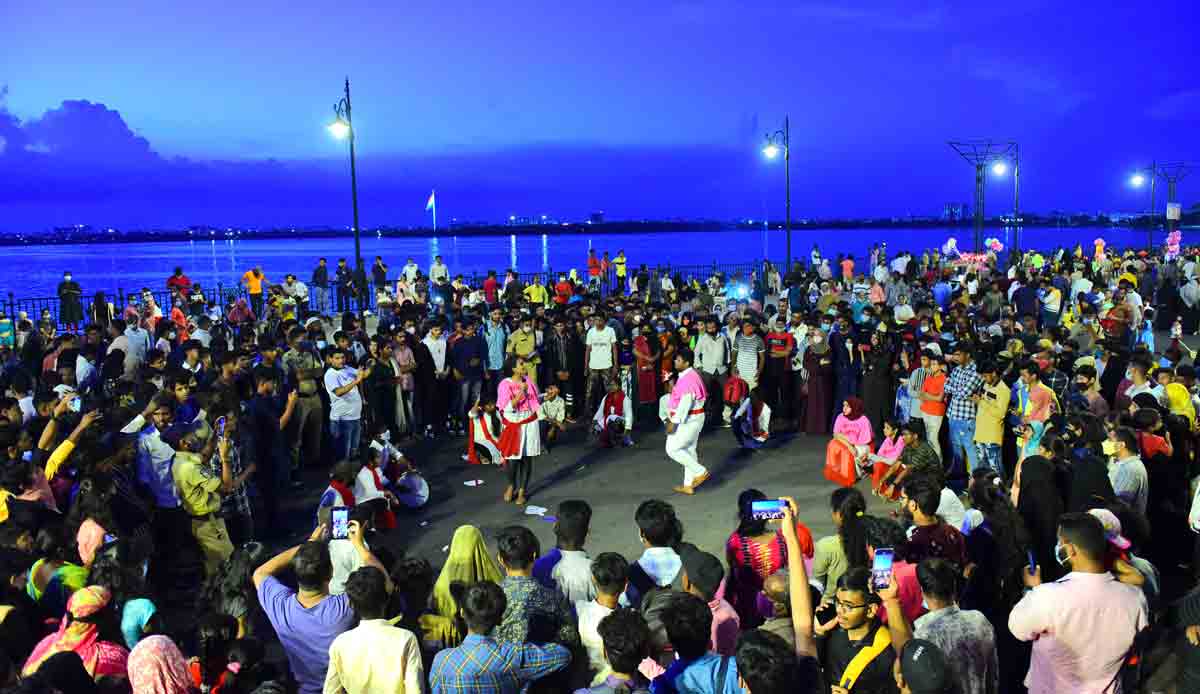 Carnival mood at Hyderabad’s Sunday-Funday