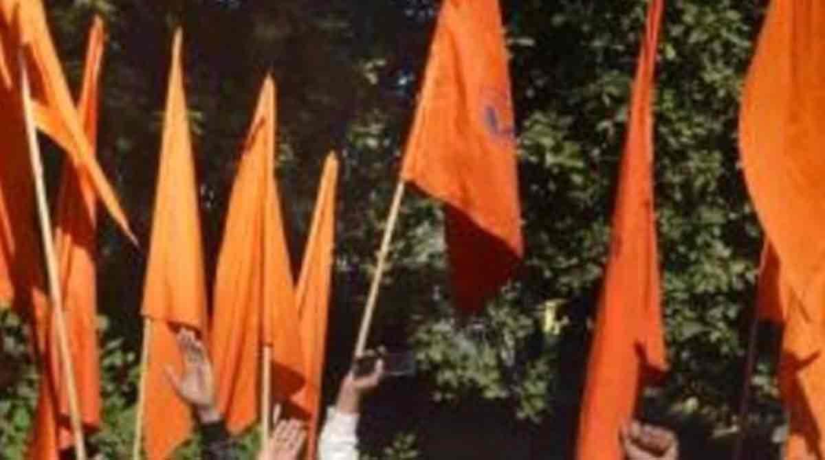 FIR against Bajrang Dal leader, 100 pro-Hindu activists for abusing cops in K’taka