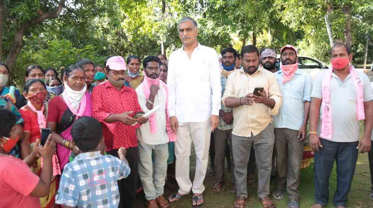 Eatala resigned for selfish gains: Harish