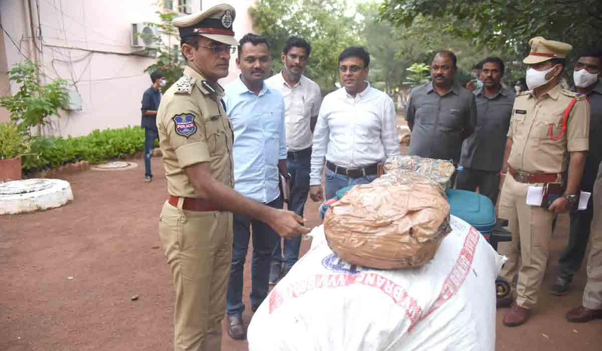 Inter-State ganja racket busted in Warangal
