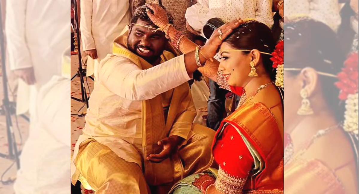 Harsha Chemudu ties the knot with girlfriend, pics go viral on social media 