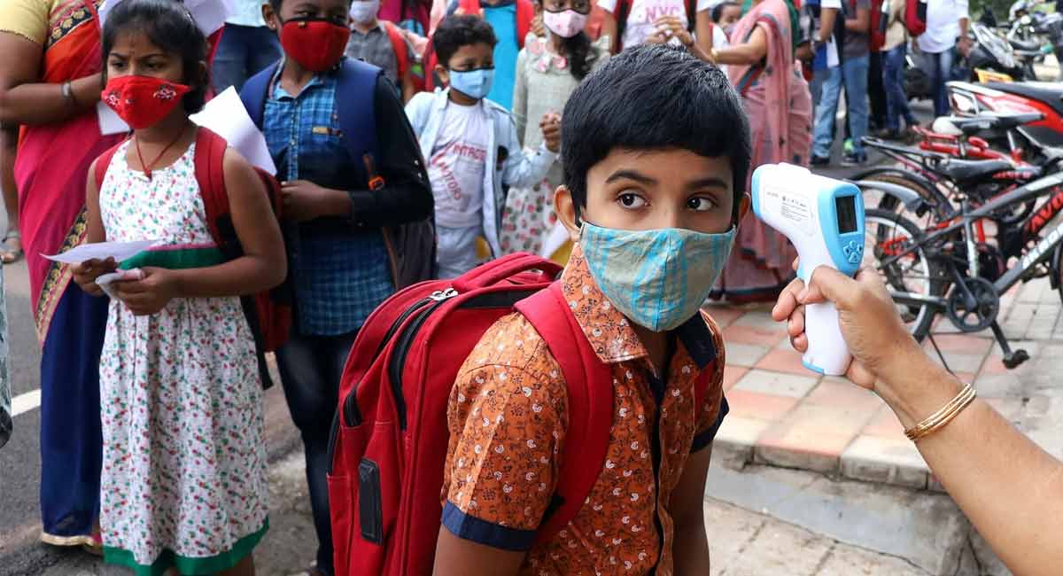 India reports 16,156 Covid cases, 733 deaths