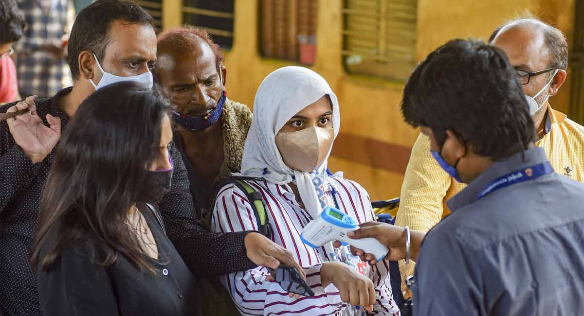 India sees daily Covid tally rise to 22,431, 318 deaths