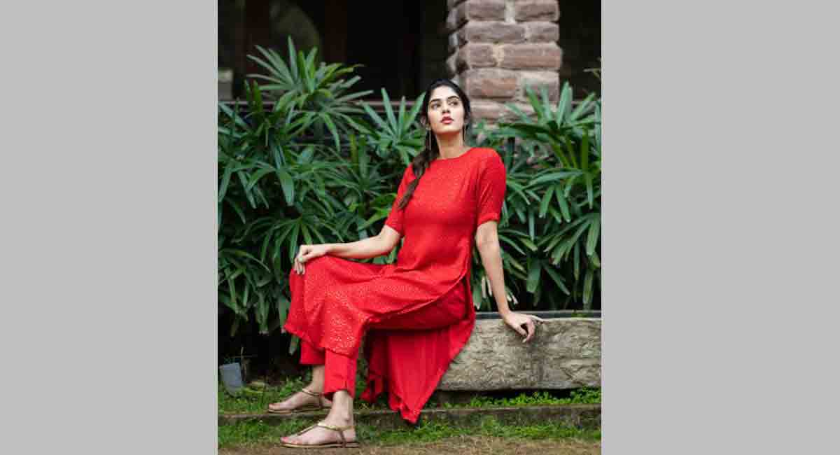 Spread that festival cheer with easy and effortless fashion