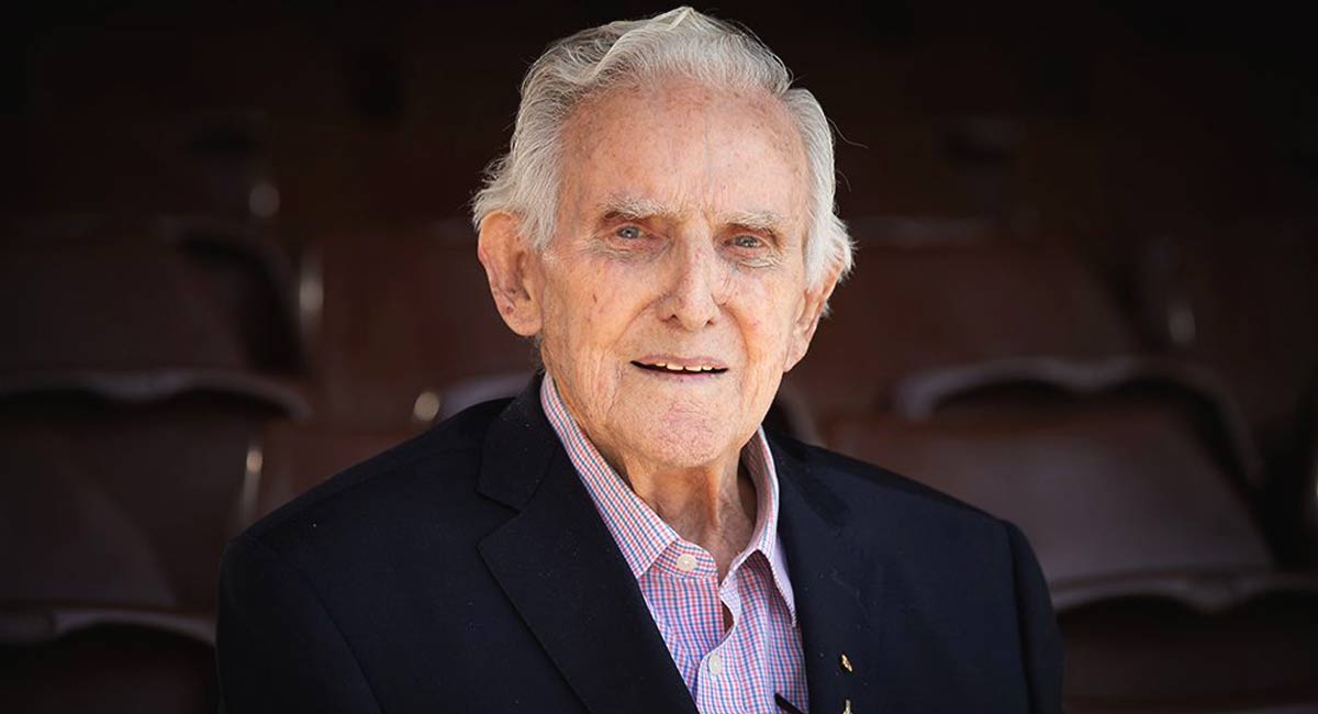 Legendary Australian all-rounder Alan Davidson passes away at 92