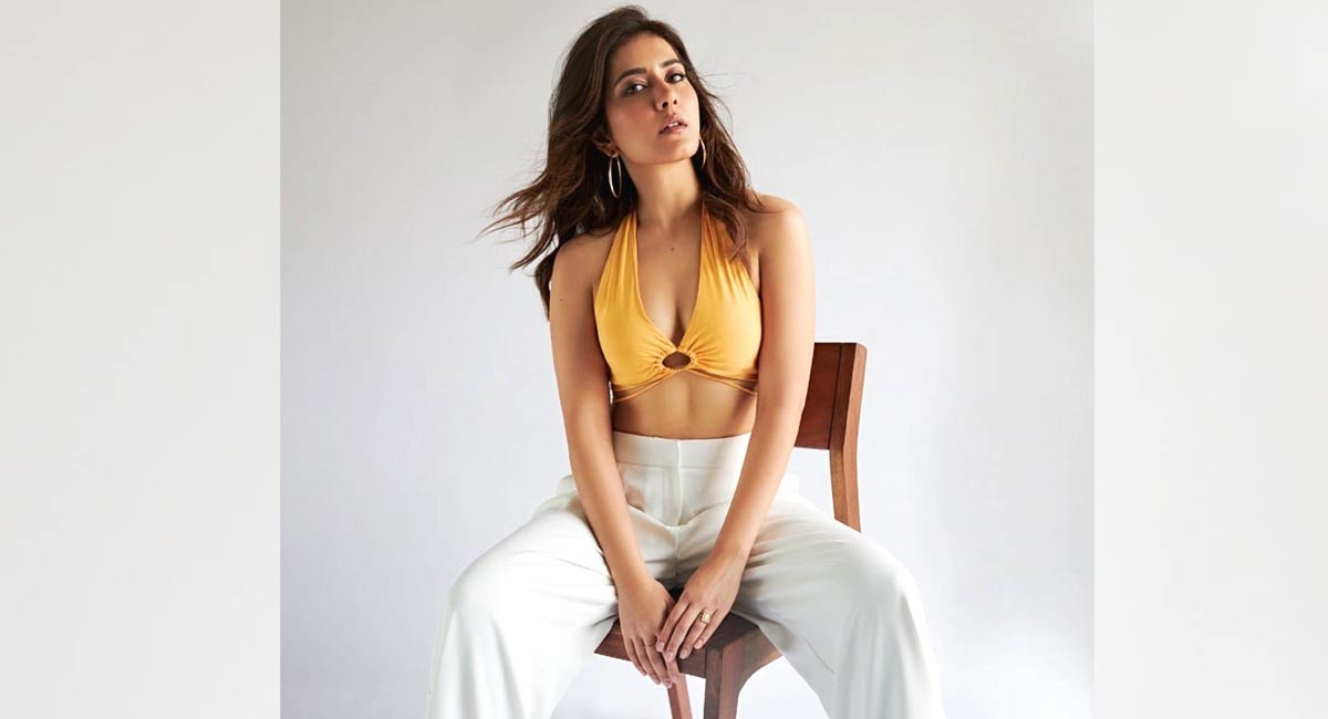 Love Raashii Khanna? Here are 5 movies of her you shouldn’t miss