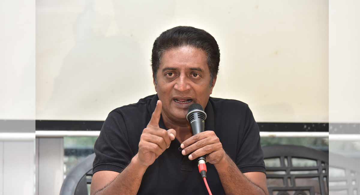 MAA polls: Prakash Raj blames opponents for making “false promises”