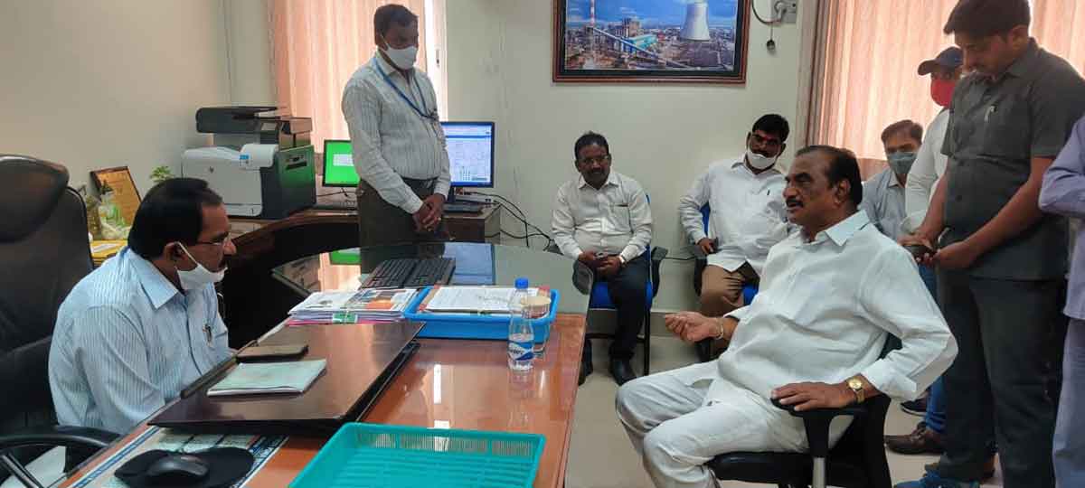 Kothagudem: Families of KTPS accident victims sit-in for justice