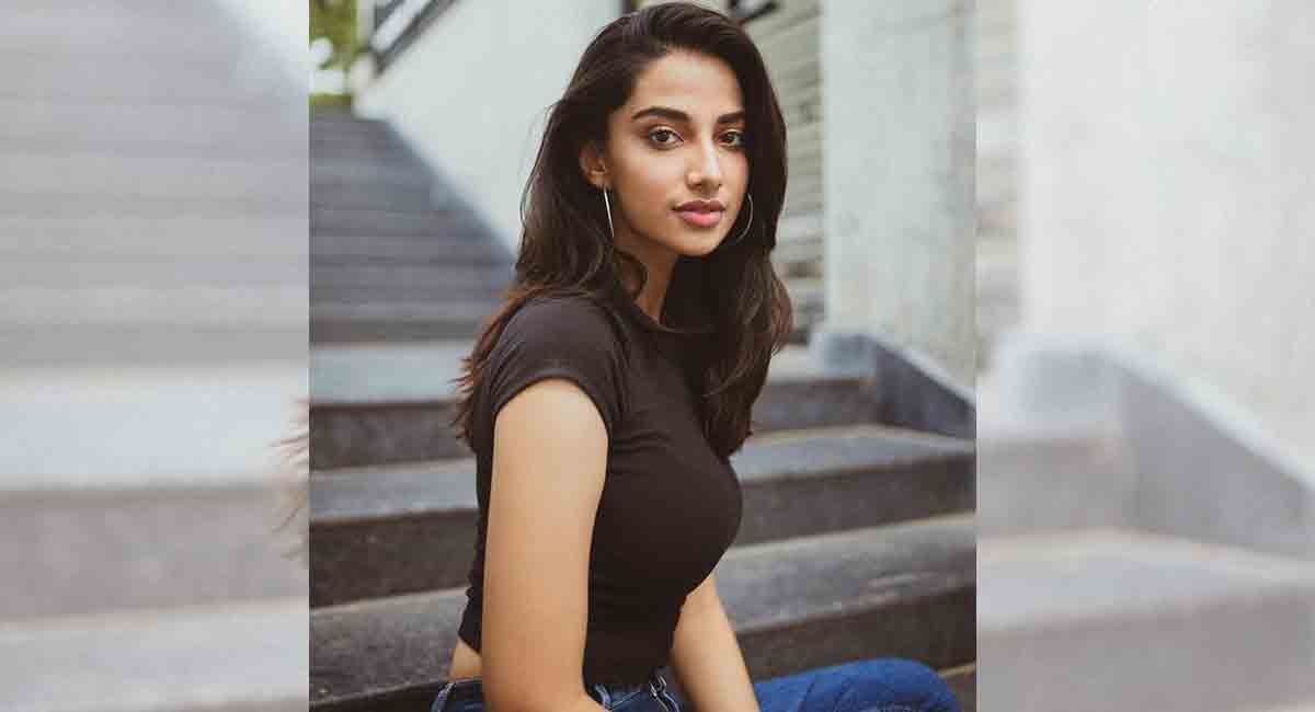 Meenakshi Chowdhary is Mahesh Babu’s heroine for Trivikram’s film