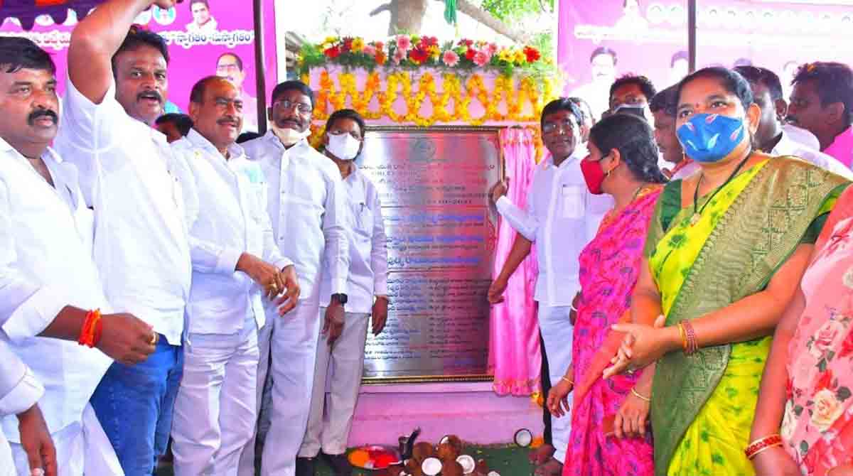 Development of rural road network top priority in Telangana: Nama