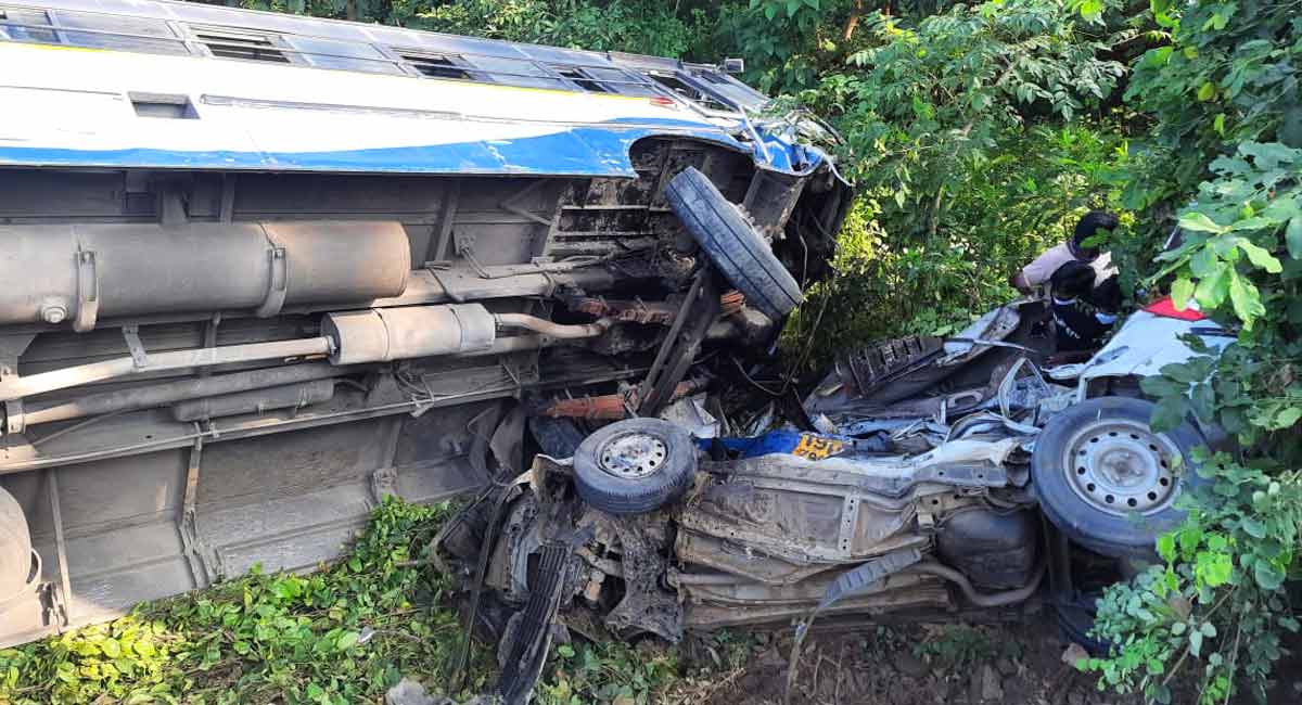 One dead, 11 injured as TSRTC bus, car ram into each other in Telangana