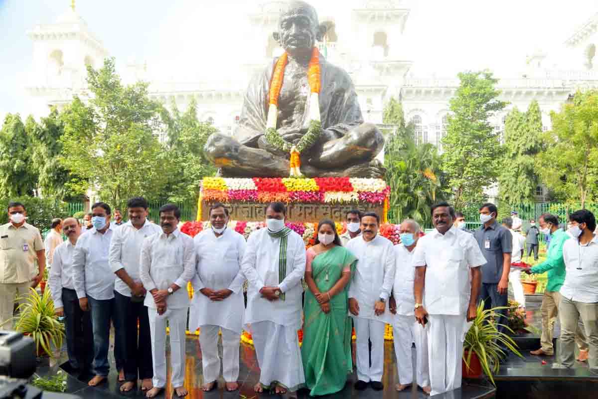 Speaker Pocharam pays tributes to Mahatma Gandhi