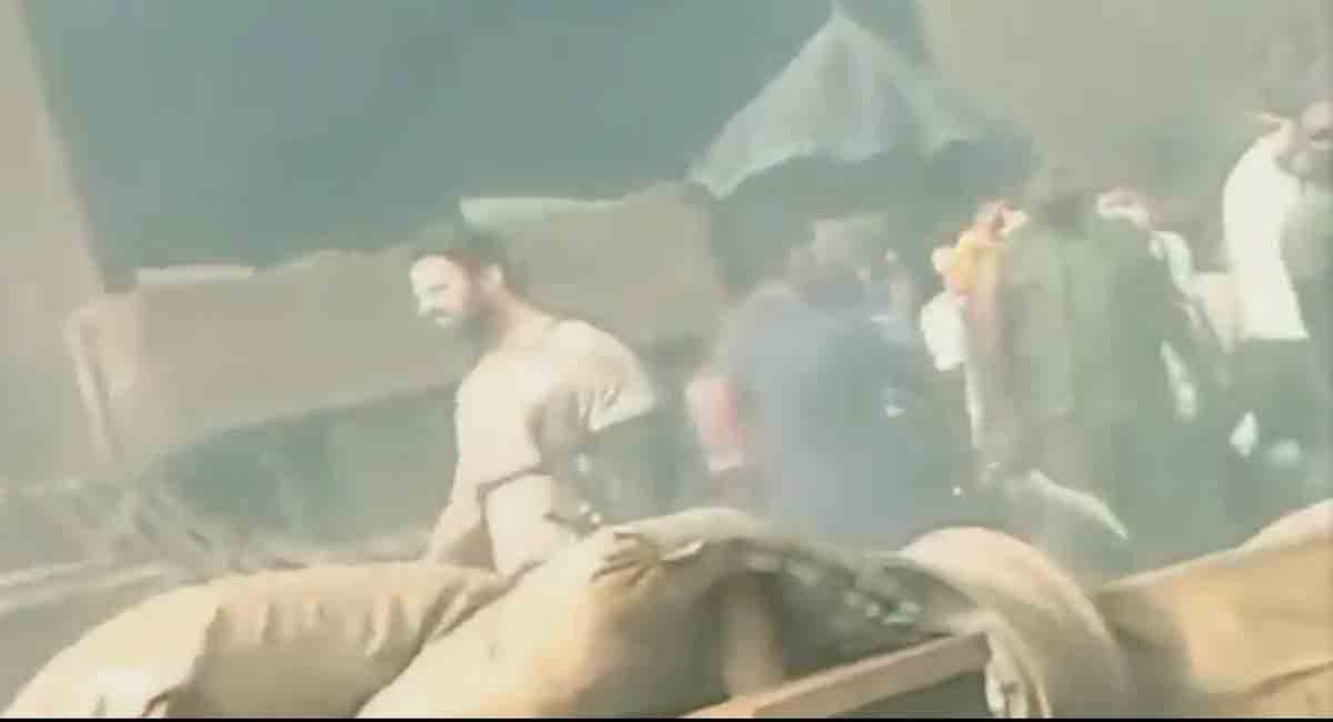 Prabhas’s full-on action mode video from the sets of ‘Salaar’ leaked?