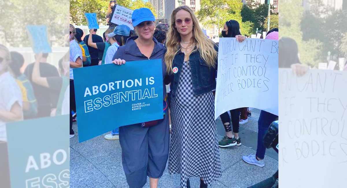 Pregnant Jennifer Lawrence attends rally for abortion justice