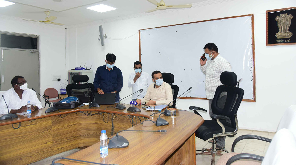 Randomisation of EVMs completed for Huzurabad by-poll