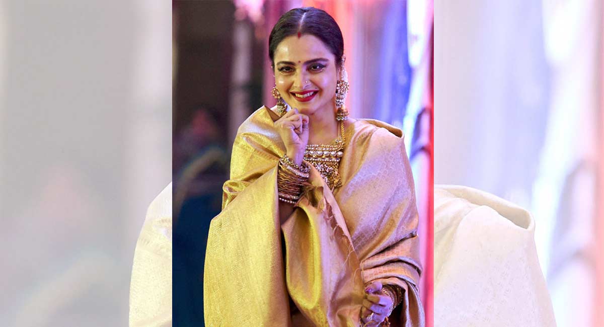 Rakesh Roshan, Kangana Ranaut all praise for Rekha on her 67th birthday