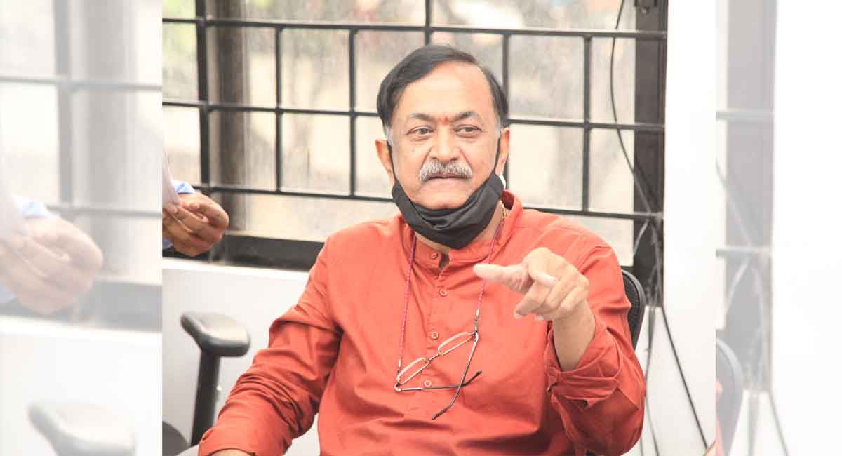 Soon after announcing manifesto, CVL Narasimha Rao withdraws nomination for MAA polls