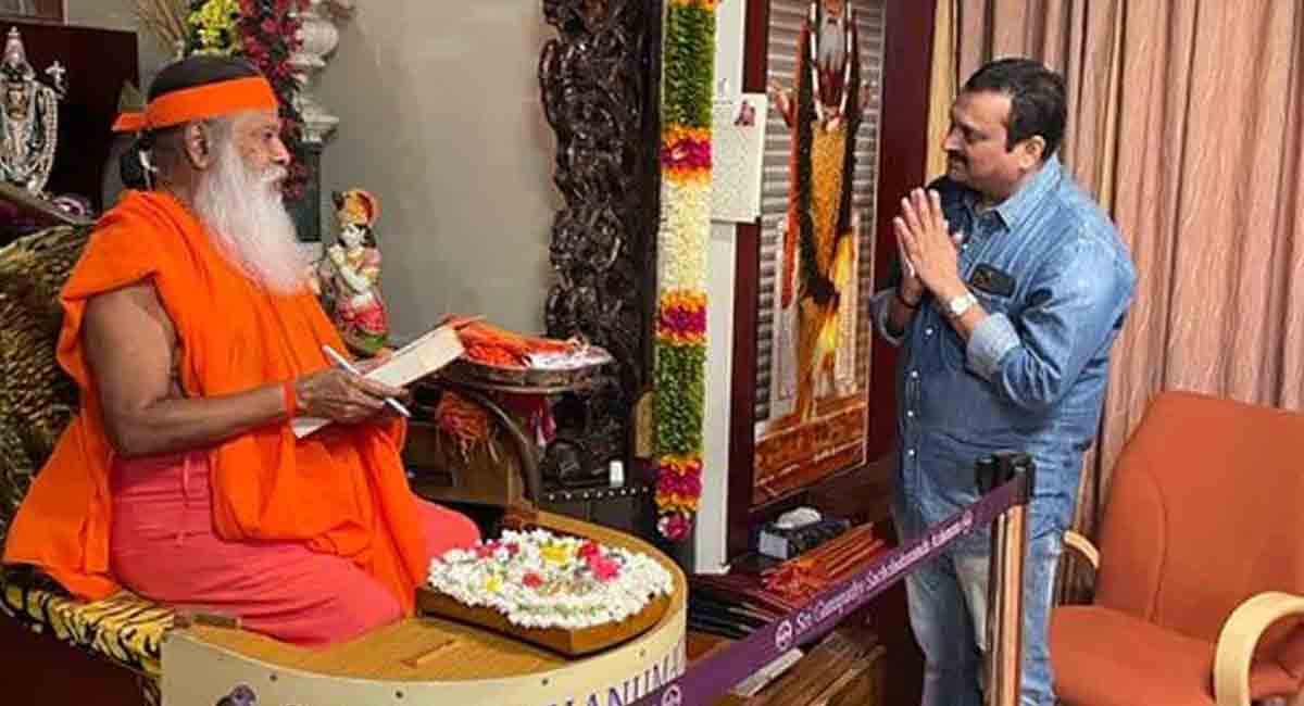 Bandla Ganesh to make a biopic on Sri Ganapathi Sachchidananda Swamy