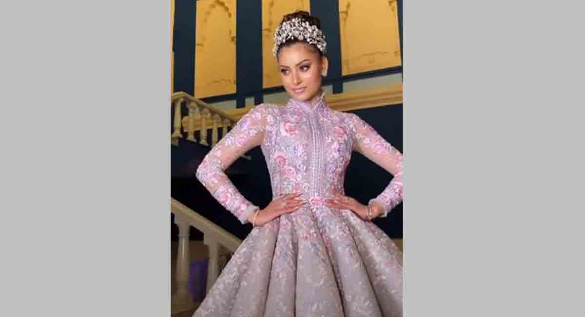 Urvashi graces the ramp as showstopper for ace designer Michael Cinco