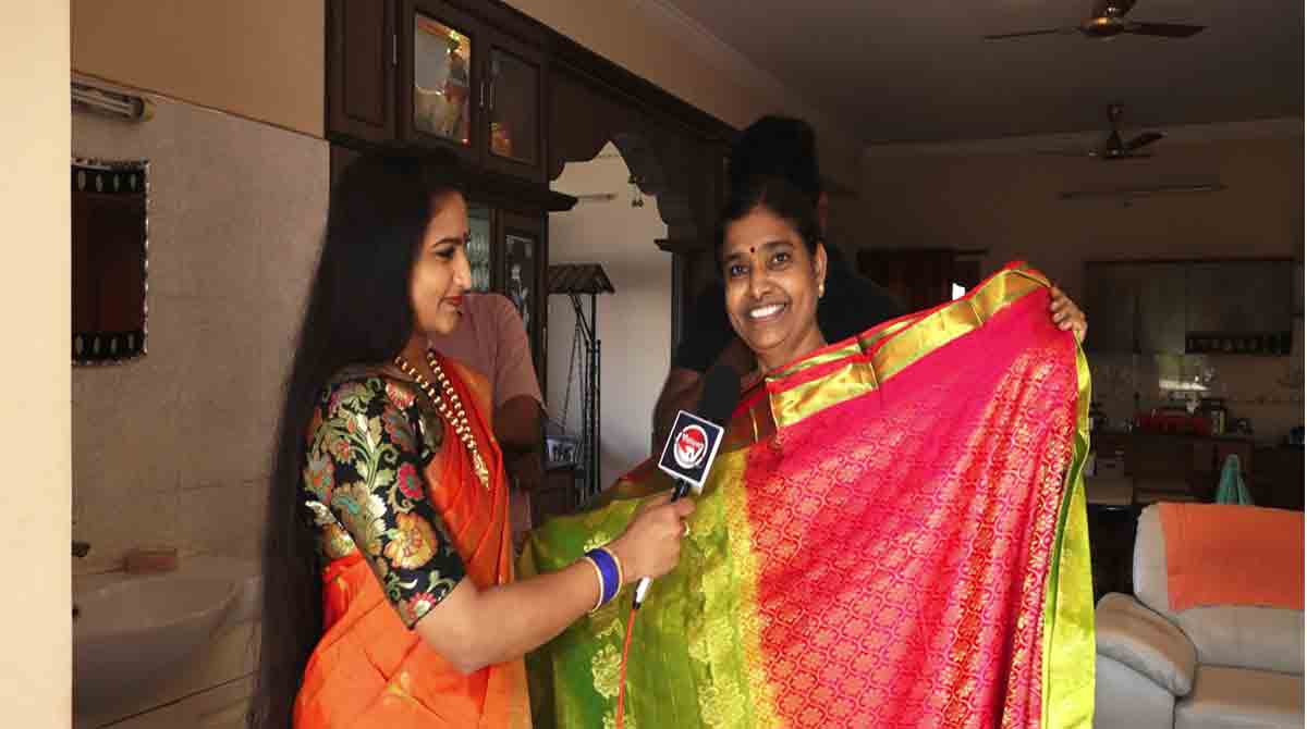 Bathukamma contest winners get pattu sarees