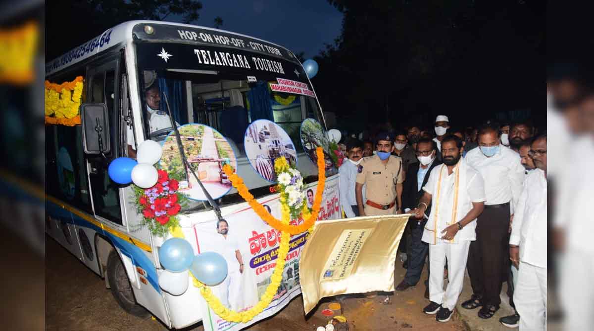 Srinivas Goud flags off tourism bus from Mahabubnagar