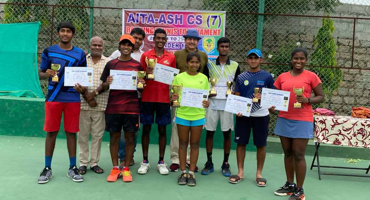 Vineeth, Nirali annex Tennis titles