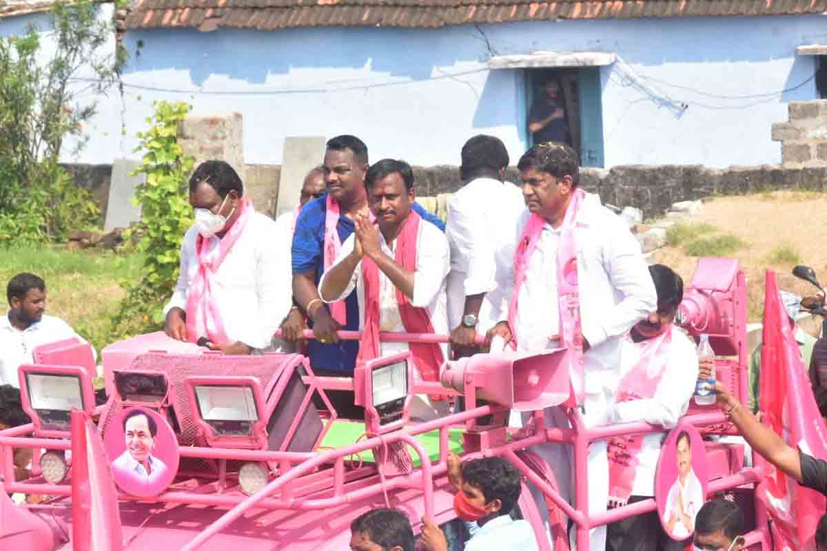 Eatala Rajender greedy, wants to be CM: Vinod