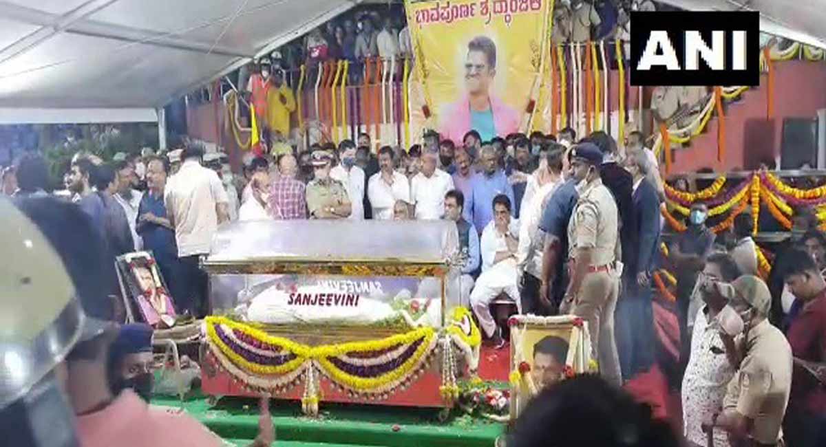 Watch: Fans gather at Kanteerava stadium to pay last respects to Puneeth