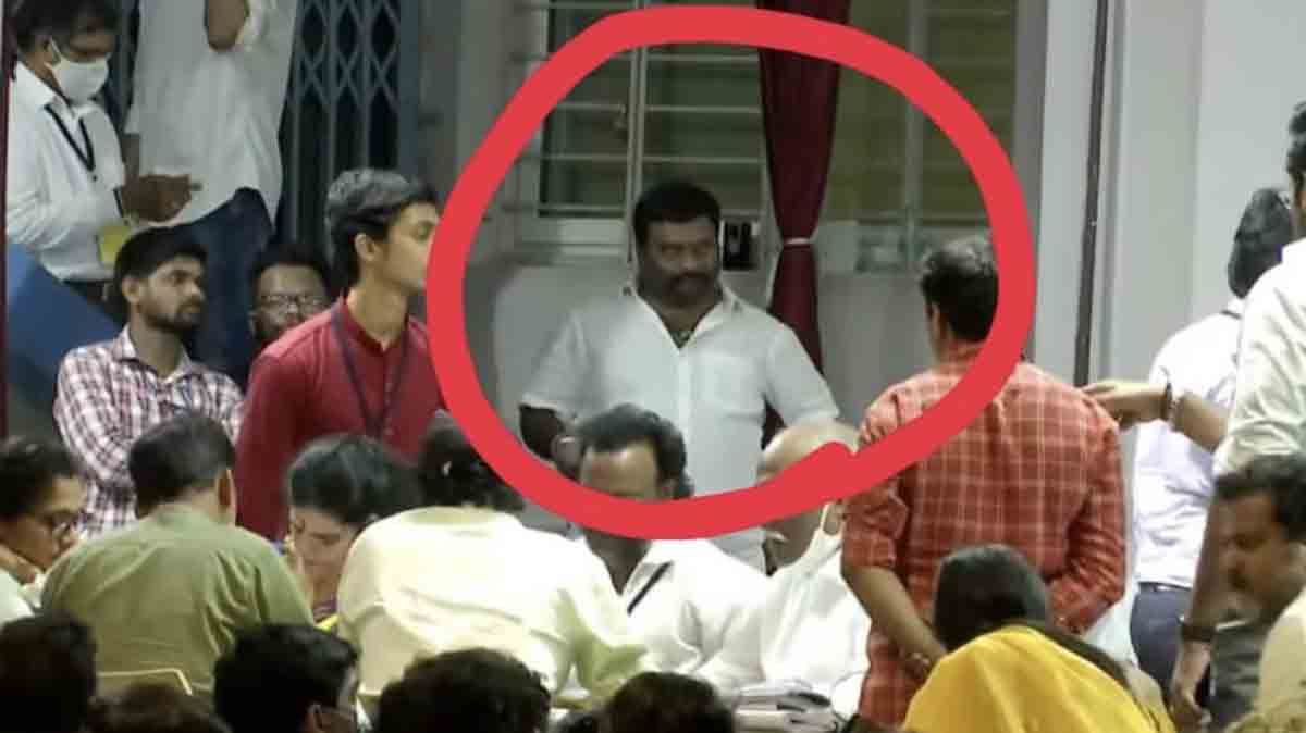 Prakash Raj questions presence of a politician on MAA polling day